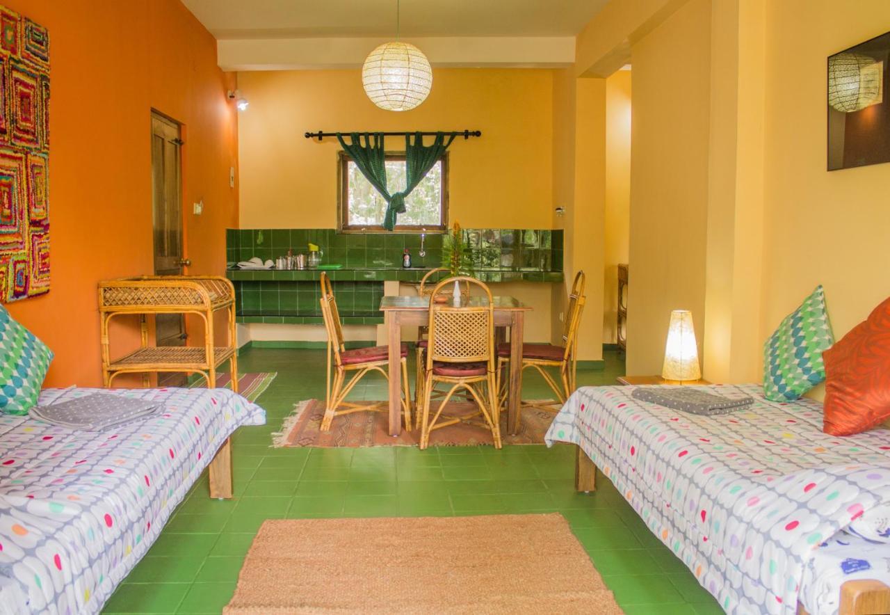 Chrissie'S Hotel Thekkady Eksteriør bilde